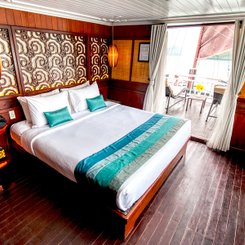 Bhaya Classic Deluxe Cabin