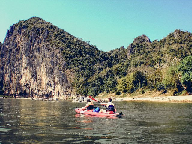 Heritage Line Laos Ausflug von der Anouvong mit dem Kayak