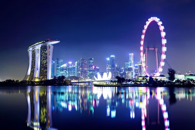 Skyline Singapur bei Nacht