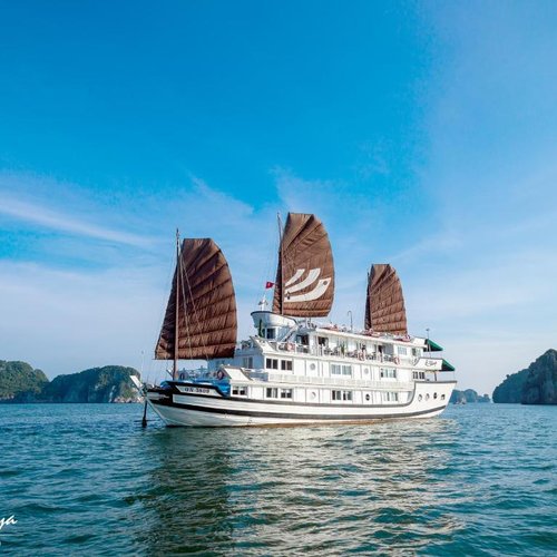 Bhaya Cruise Vietnam Halongbay