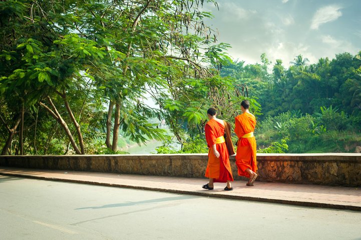 Buddhistische Moenche in Luang Prabang Laos