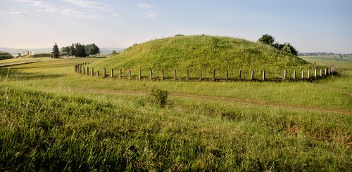 Höhensiedlung der Kelten Heuneburg|SSG Heuneburg-Pyrene Guenther Bayerl