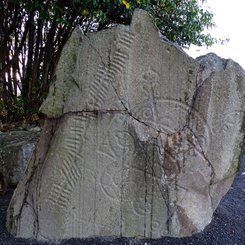 Steinmetzkunst der Pikten  Brandsbutt Stone