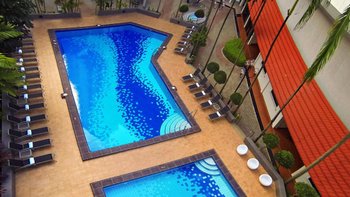 York Hotel Singapur Pool