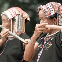 Heritage Line Ausflug ins Dorf der Khmu am oberen Mekong mit der Anouvong