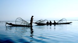 Einbeinruderer am Inlesee Myanmar